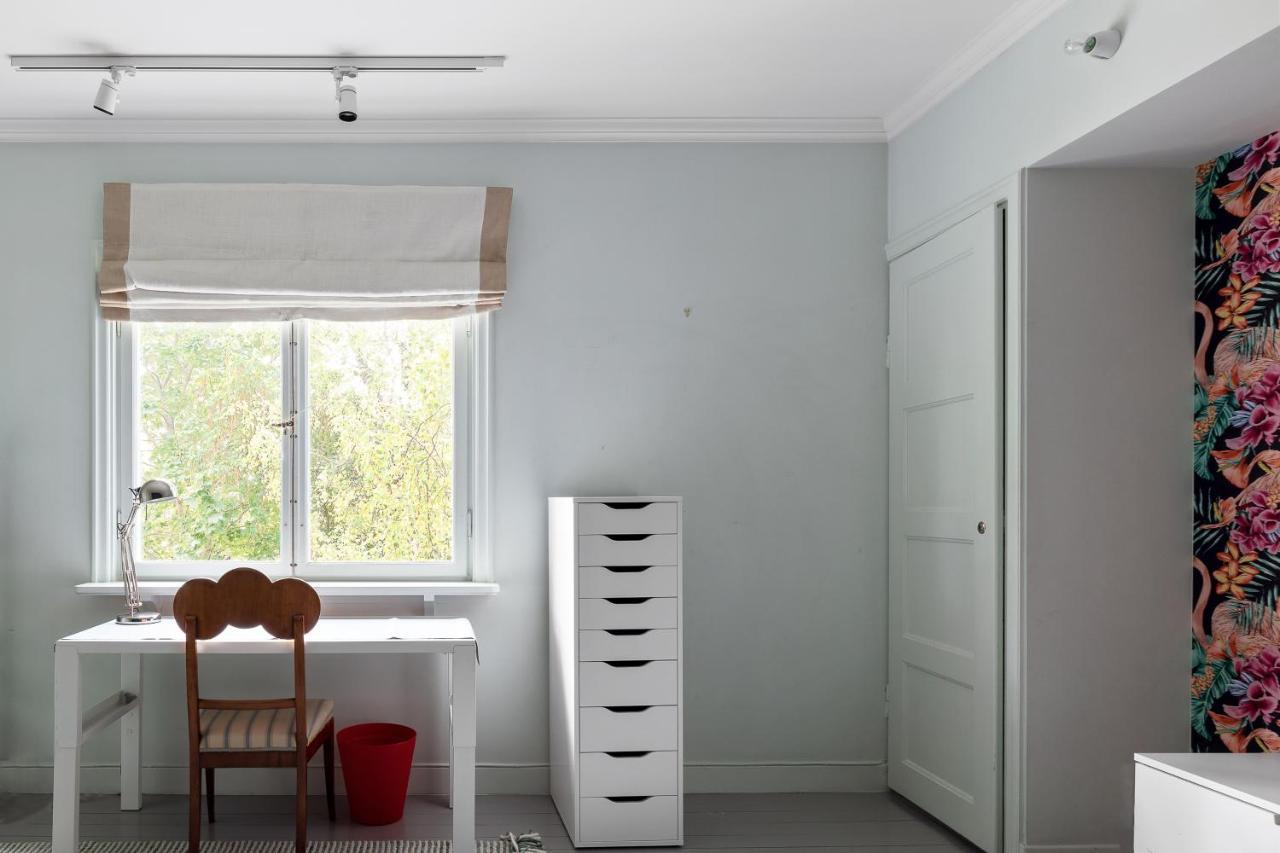 Fantastic 4 Bedroom Home In Bromma With Everything Stockholm Buitenkant foto