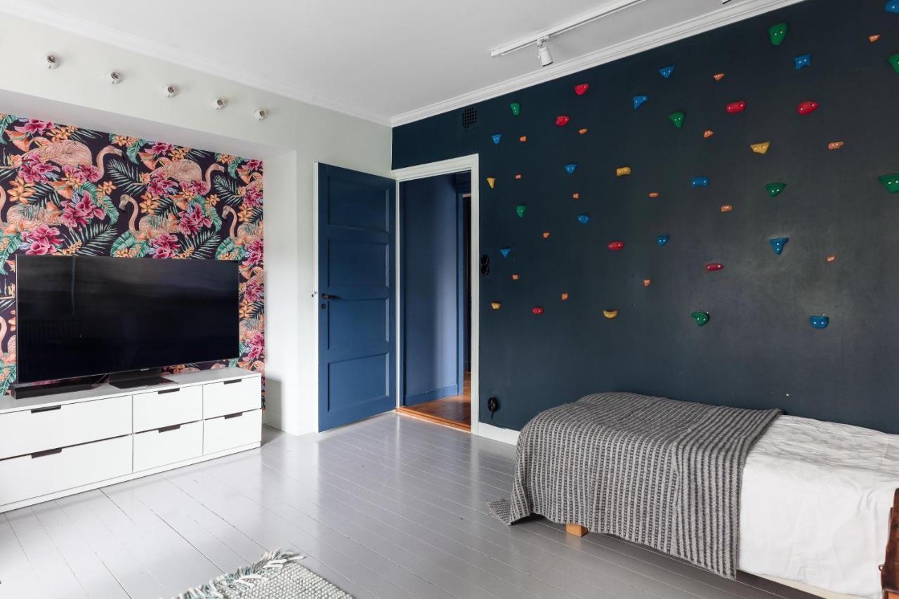 Fantastic 4 Bedroom Home In Bromma With Everything Stockholm Buitenkant foto