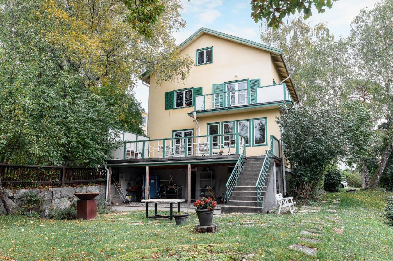 Fantastic 4 Bedroom Home In Bromma With Everything Stockholm Buitenkant foto